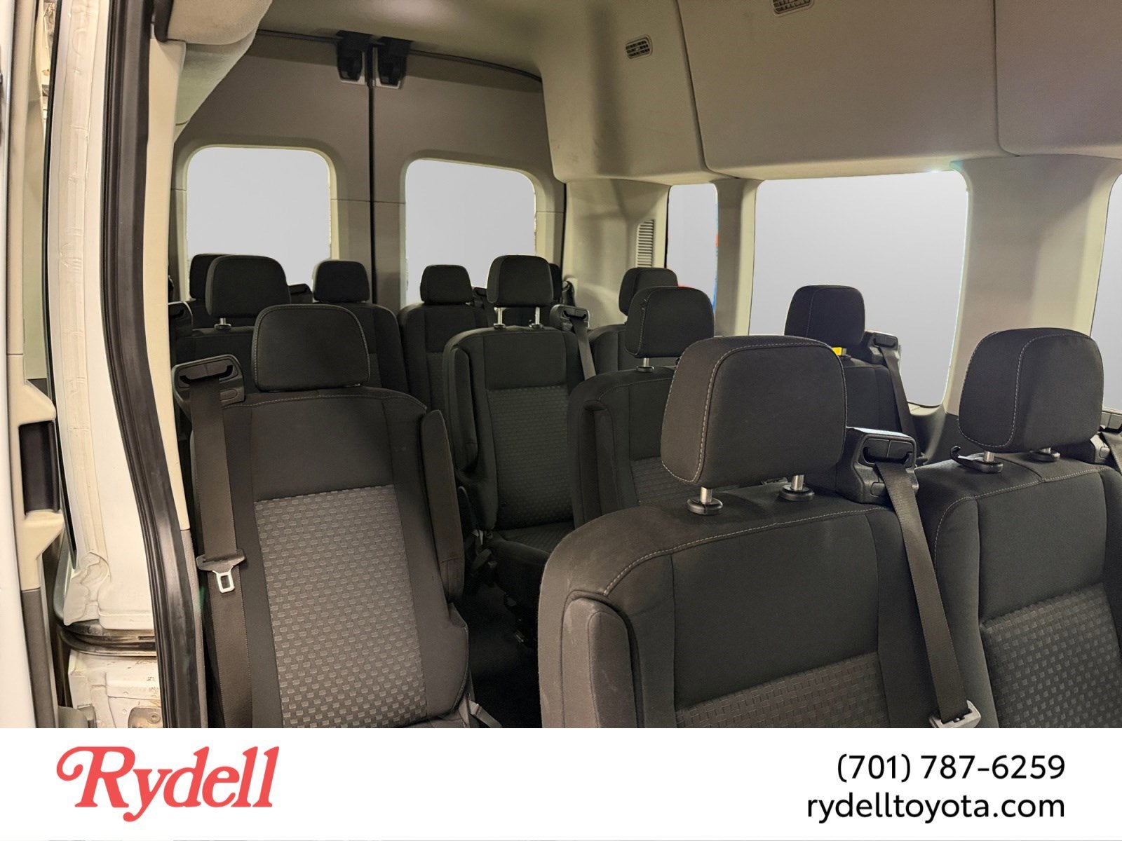 2022 Ford Transit Passenger Wagon XLT