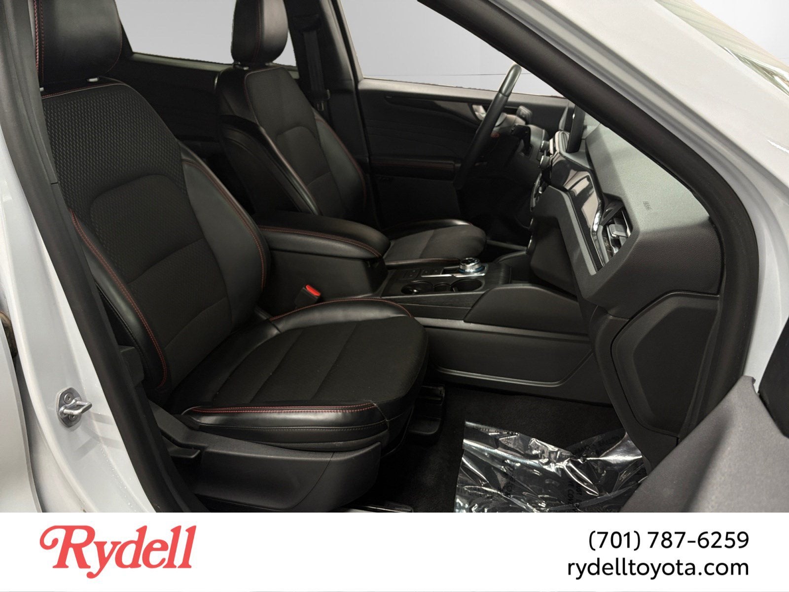 2025 Ford Escape ST-Line Select
