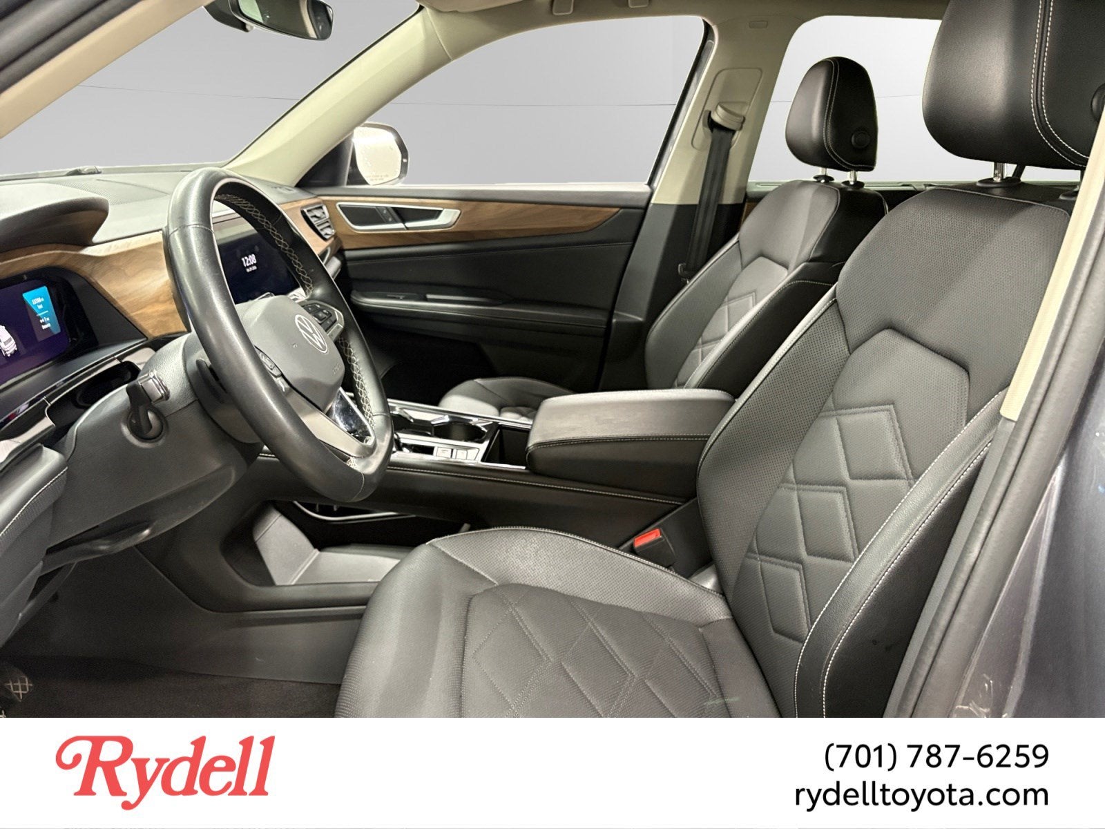 2024 Volkswagen Atlas 2.0T SE w/Technology