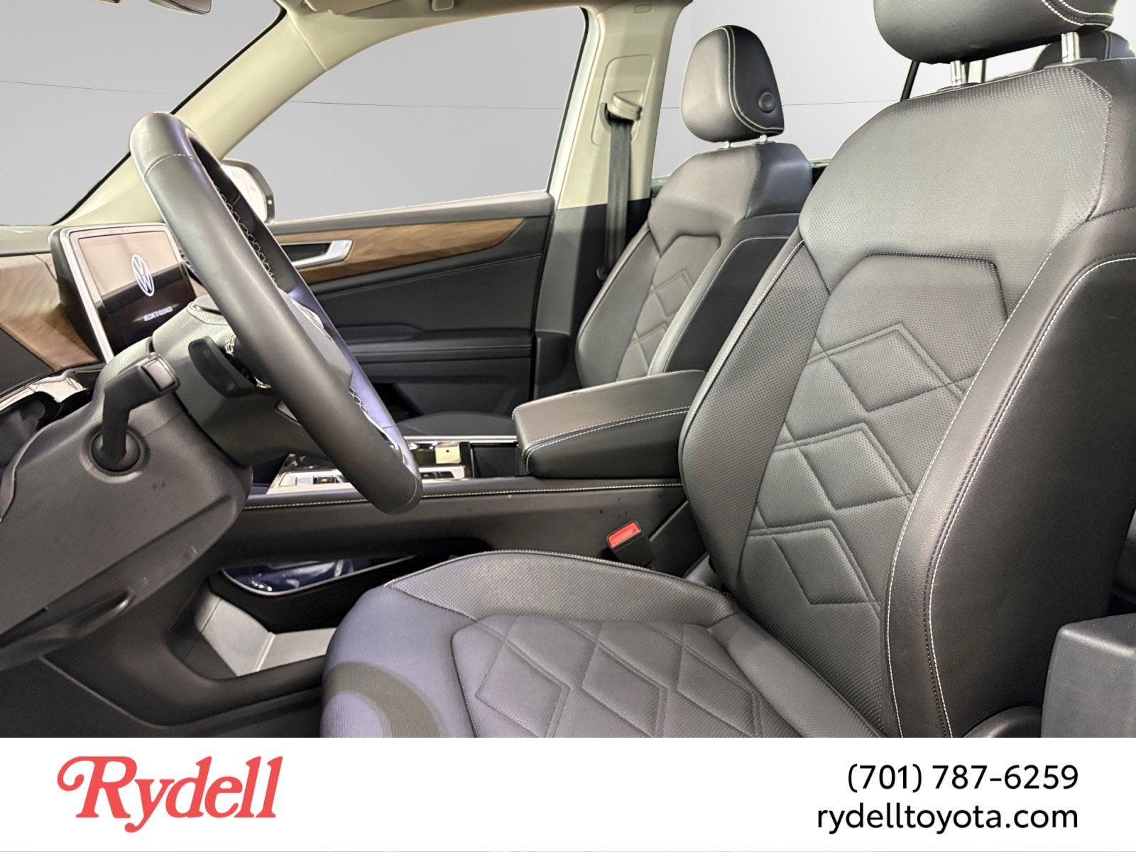 2025 Volkswagen Atlas 2.0T SE w/Technology