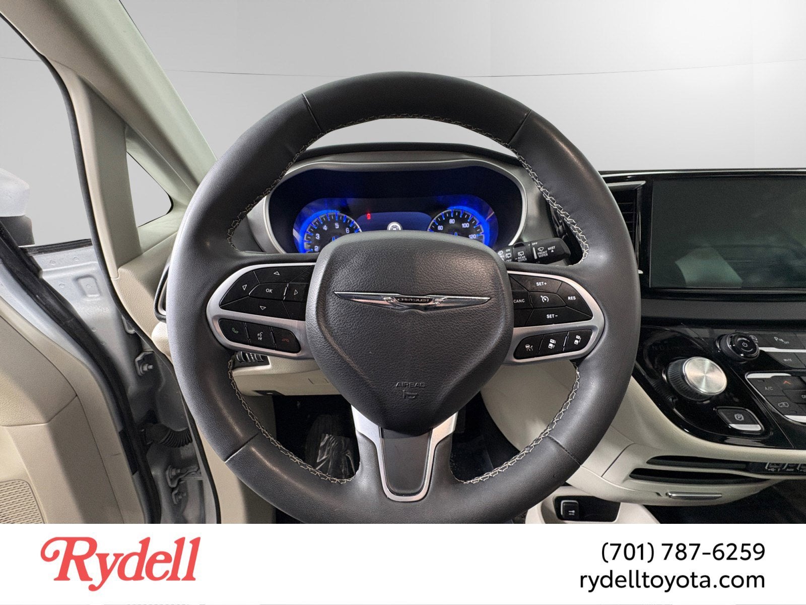 2023 Chrysler Pacifica Touring L