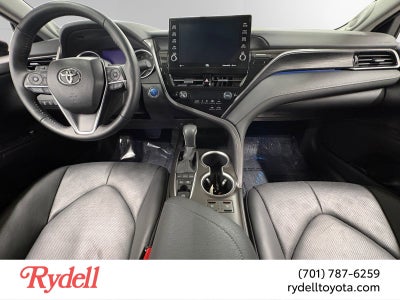 2022 Toyota Camry Hybrid XLE