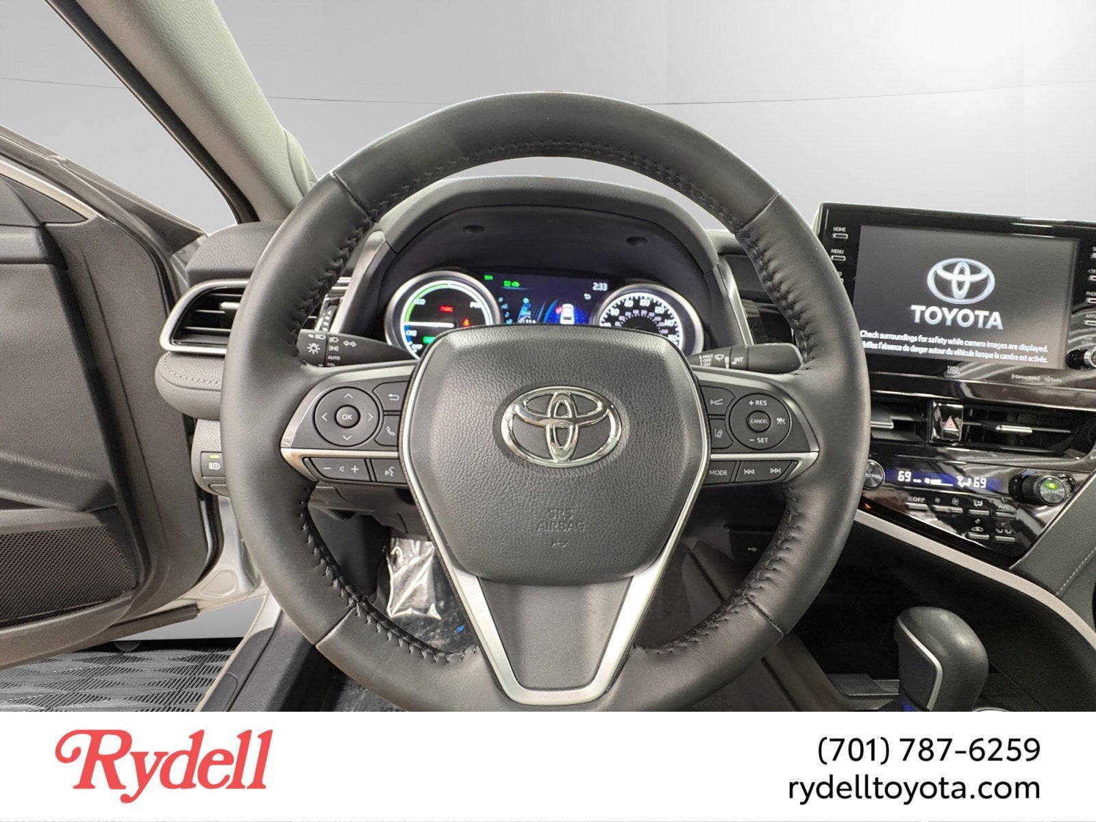 2022 Toyota Camry Hybrid XLE