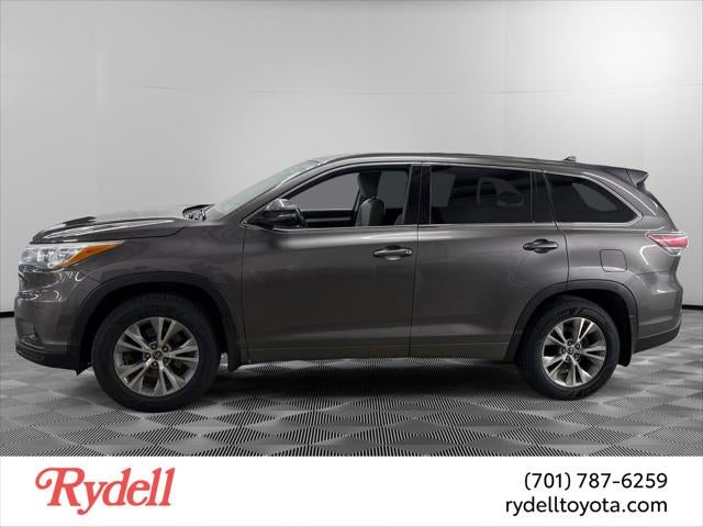 2016 Toyota Highlander LE
