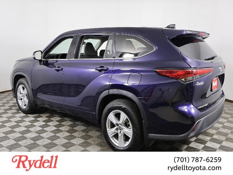 2022 Toyota Highlander LE