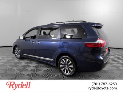 2020 Toyota Sienna XLE