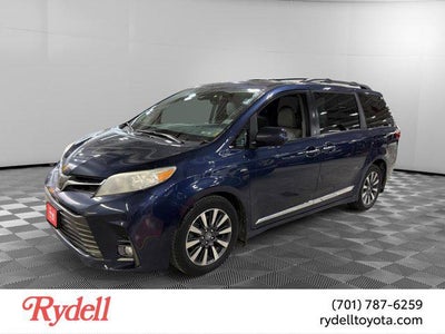 2020 Toyota Sienna XLE