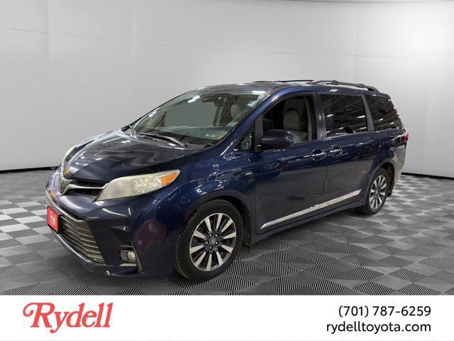 2020 Toyota Sienna XLE