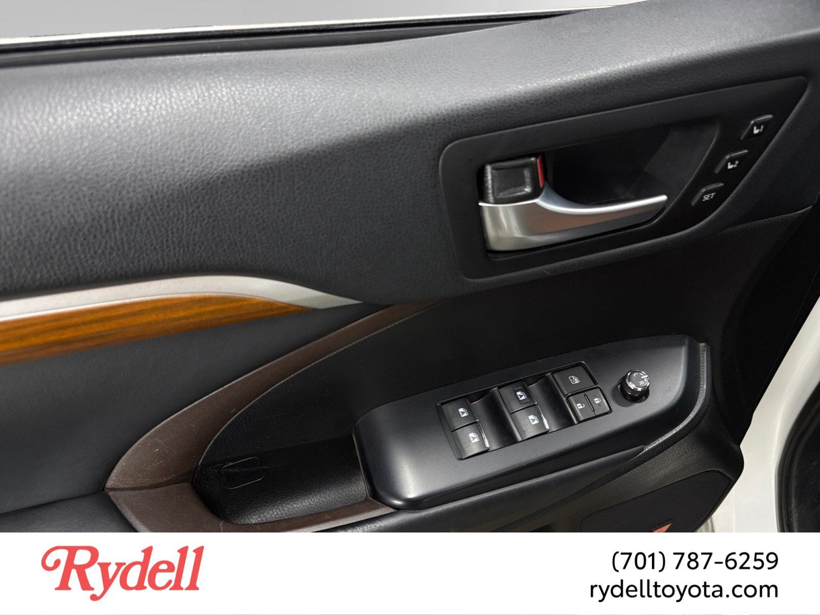 2019 Toyota Highlander Limited Platinum
