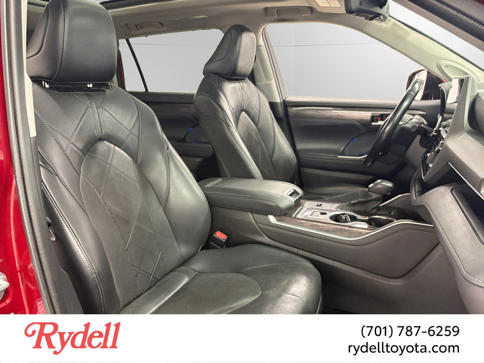 2021 Toyota Highlander Hybrid Platinum