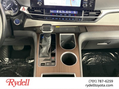 2021 Toyota Sienna XLE