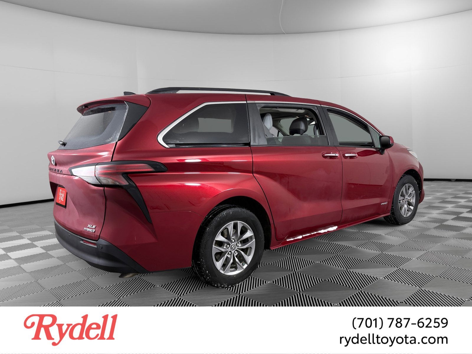2021 Toyota Sienna XLE