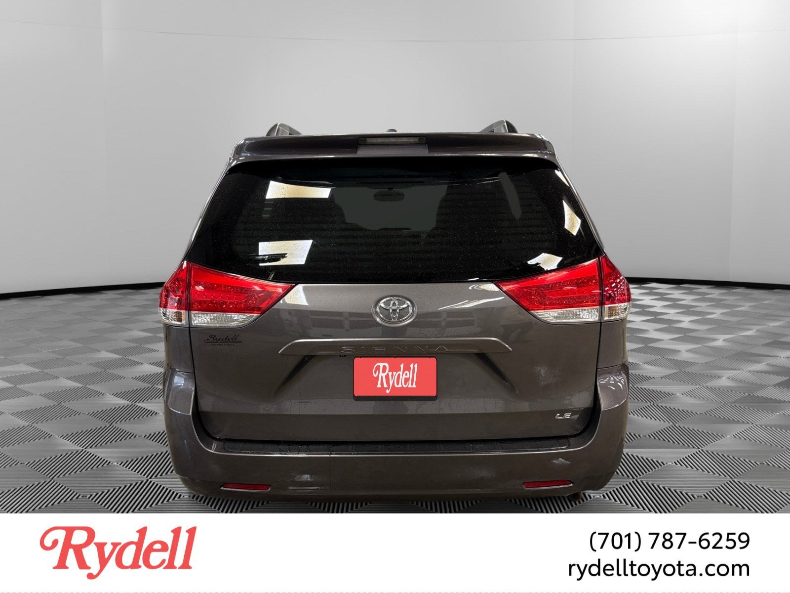 2013 Toyota Sienna LE