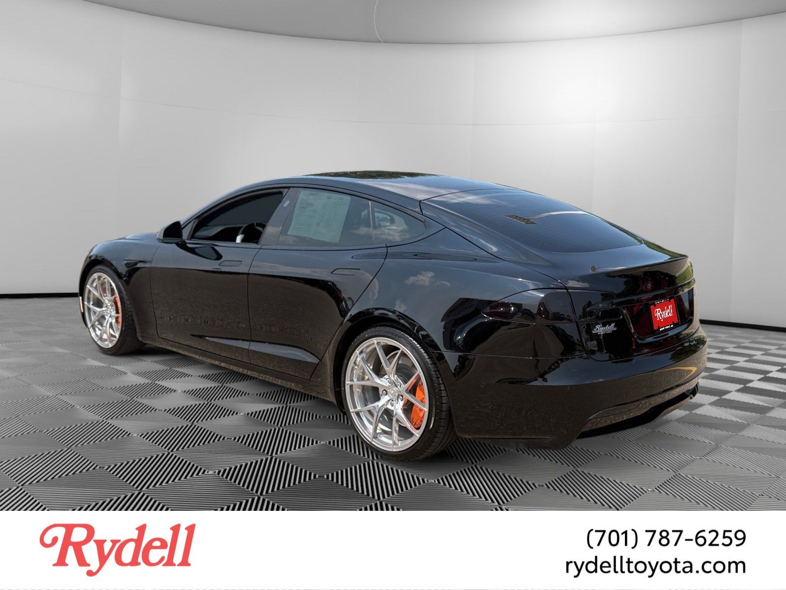 2021 Tesla Model S Plaid