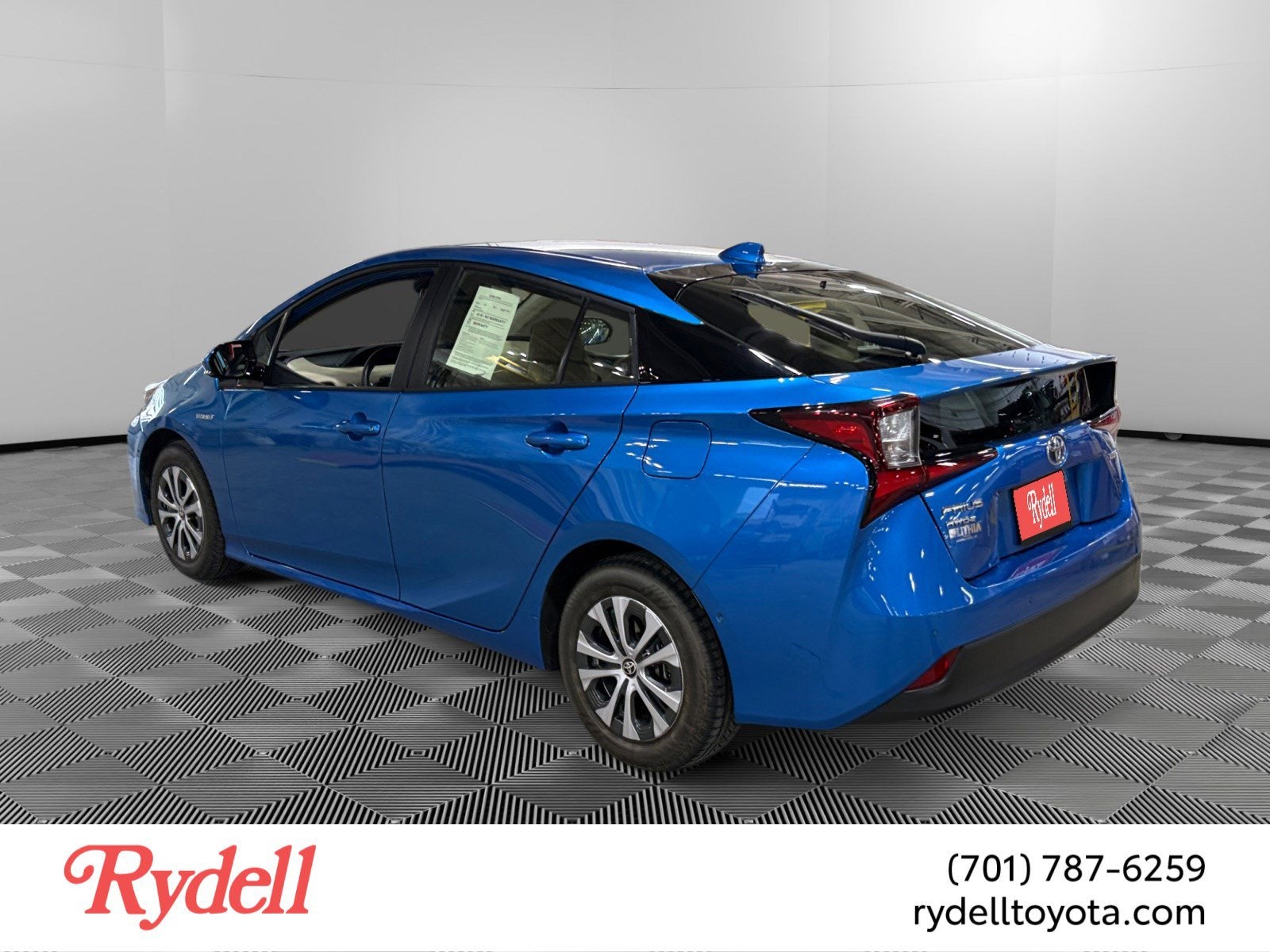 2020 Toyota Prius LE