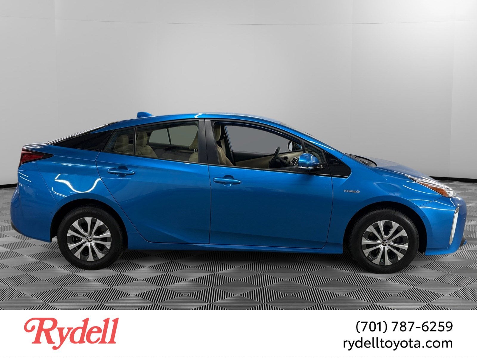 2020 Toyota Prius LE