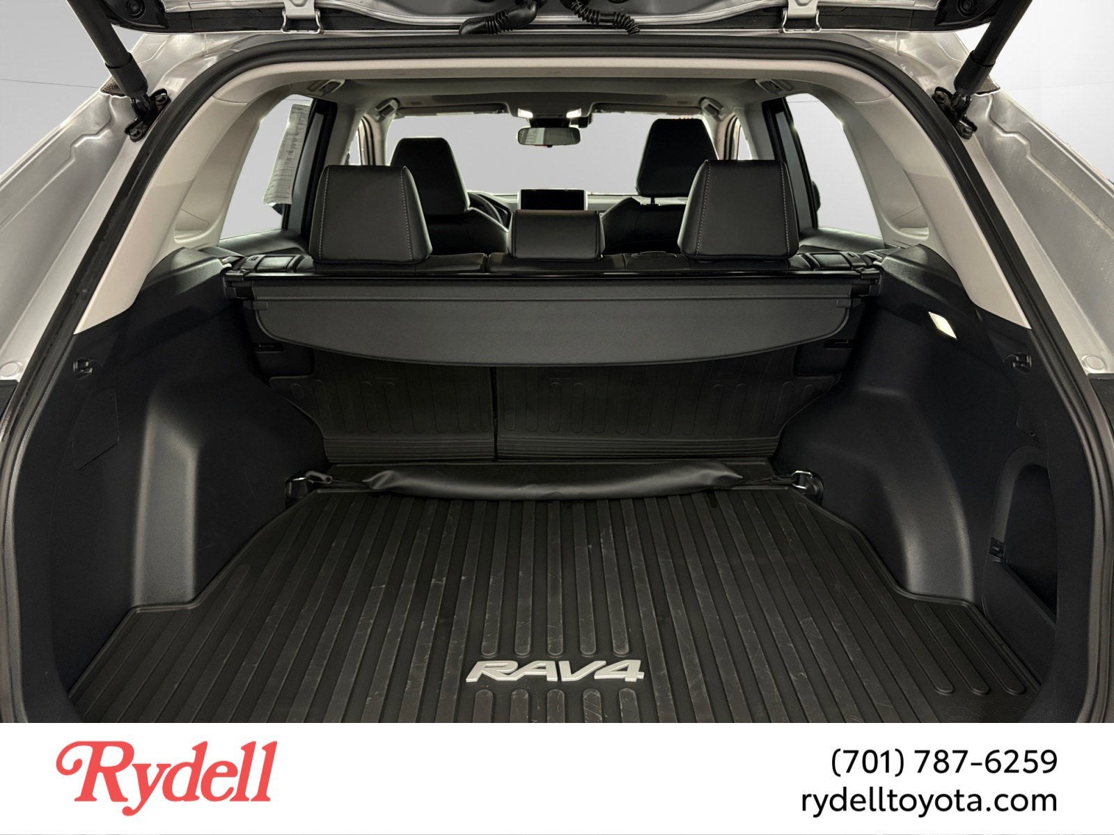 2025 Toyota RAV4 Hybrid XLE Premium