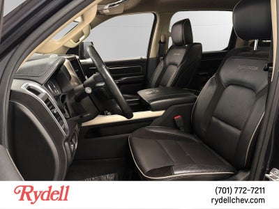 2020 RAM 1500 Laramie Crew Cab 4x4 5'7" Box