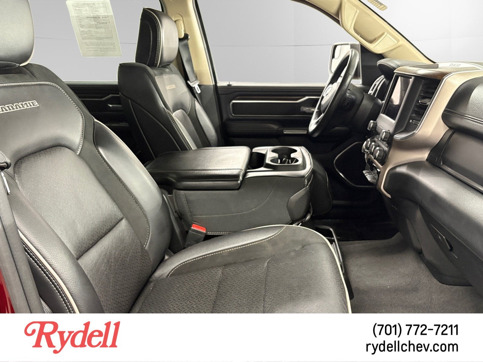 2021 RAM 1500 Laramie Crew Cab 4x4 5'7" Box