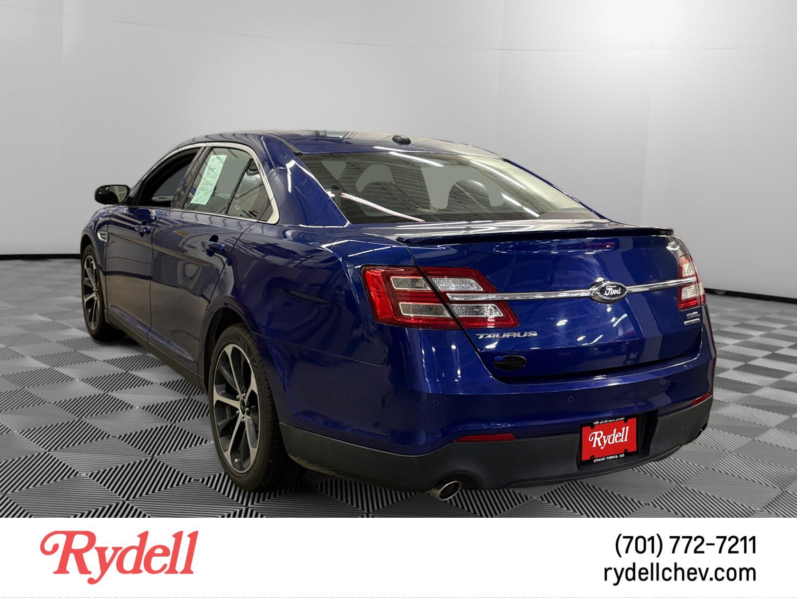 2015 Ford Taurus SEL