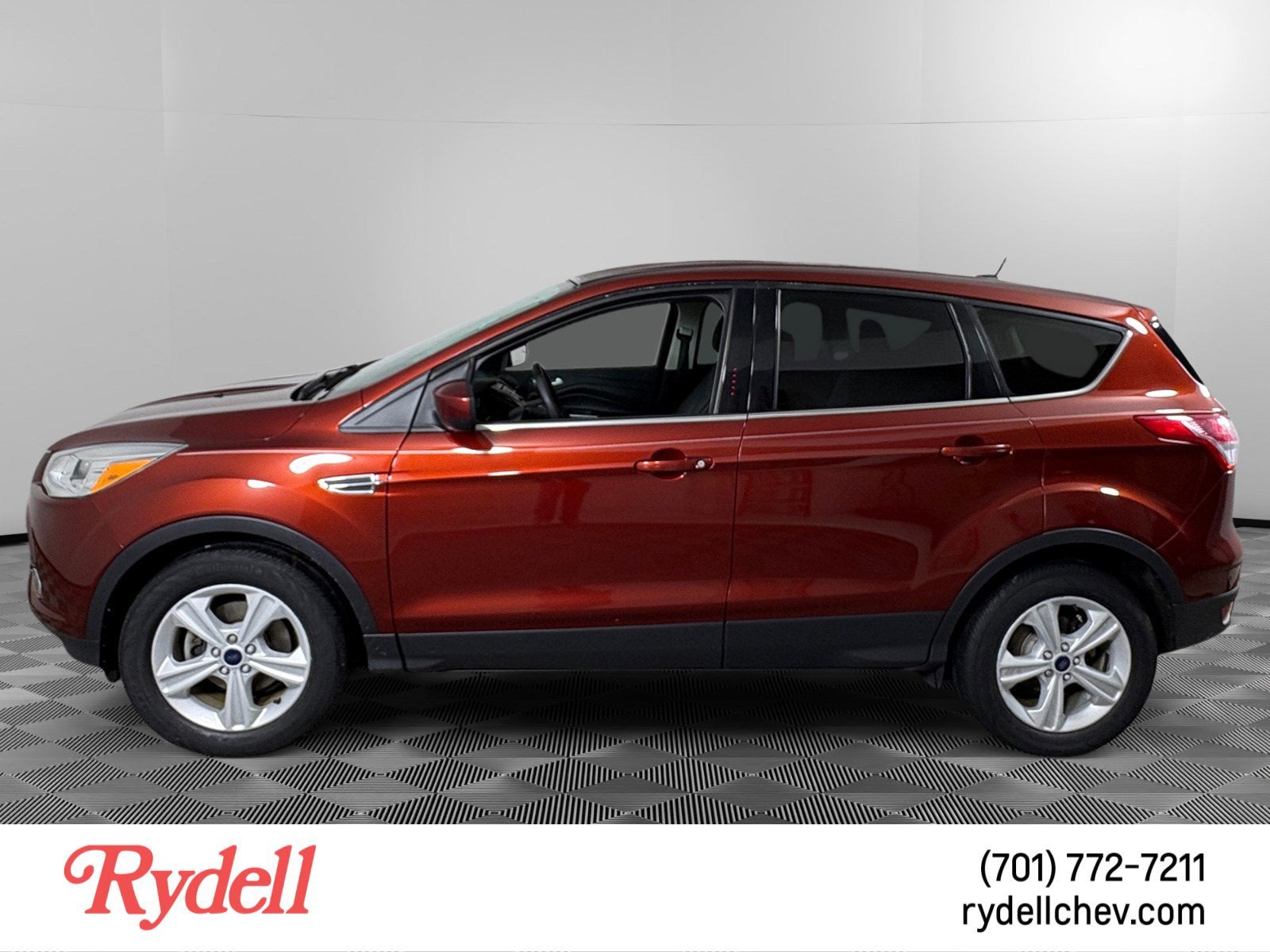 Used 2016 Ford Escape SE with VIN 1FMCU0GX6GUA75966 for sale in Grand Forks, ND