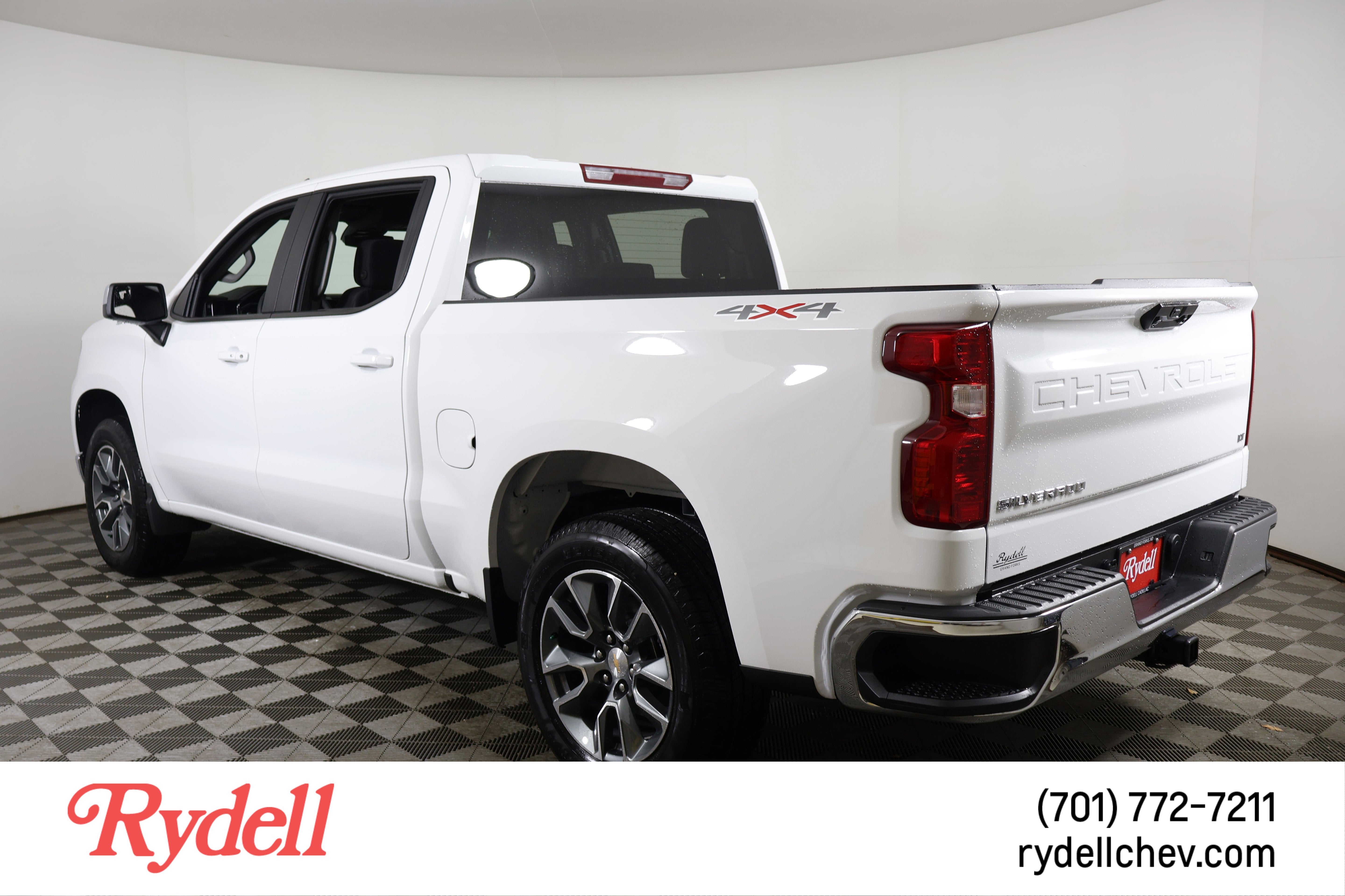 2025 Chevrolet Silverado 1500 LT (2FL)