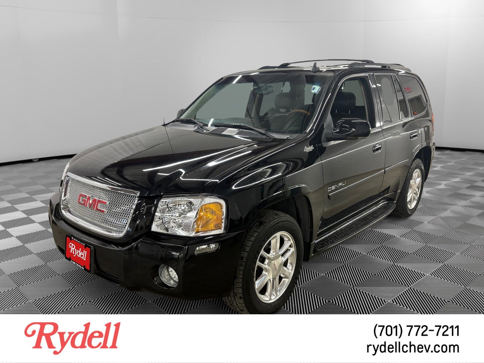 2007 GMC Envoy Denali 4WD's photo