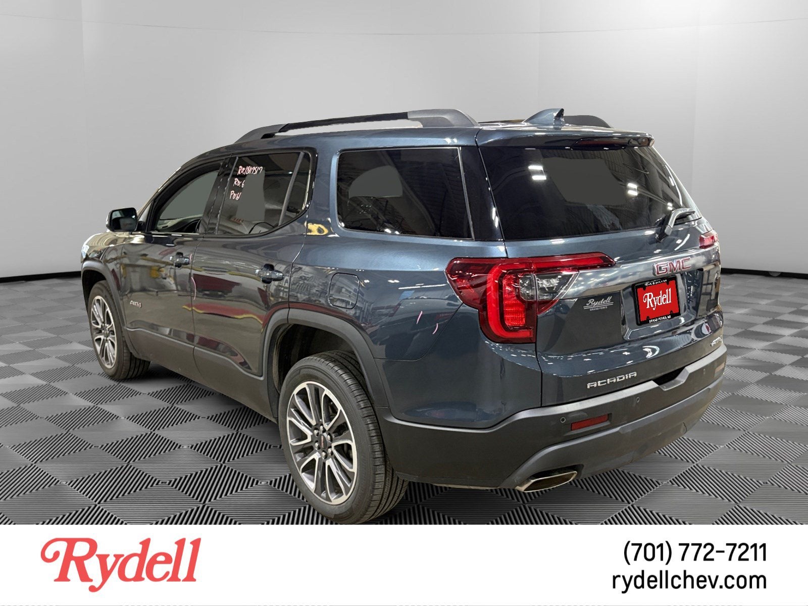 2020 GMC Acadia AT4