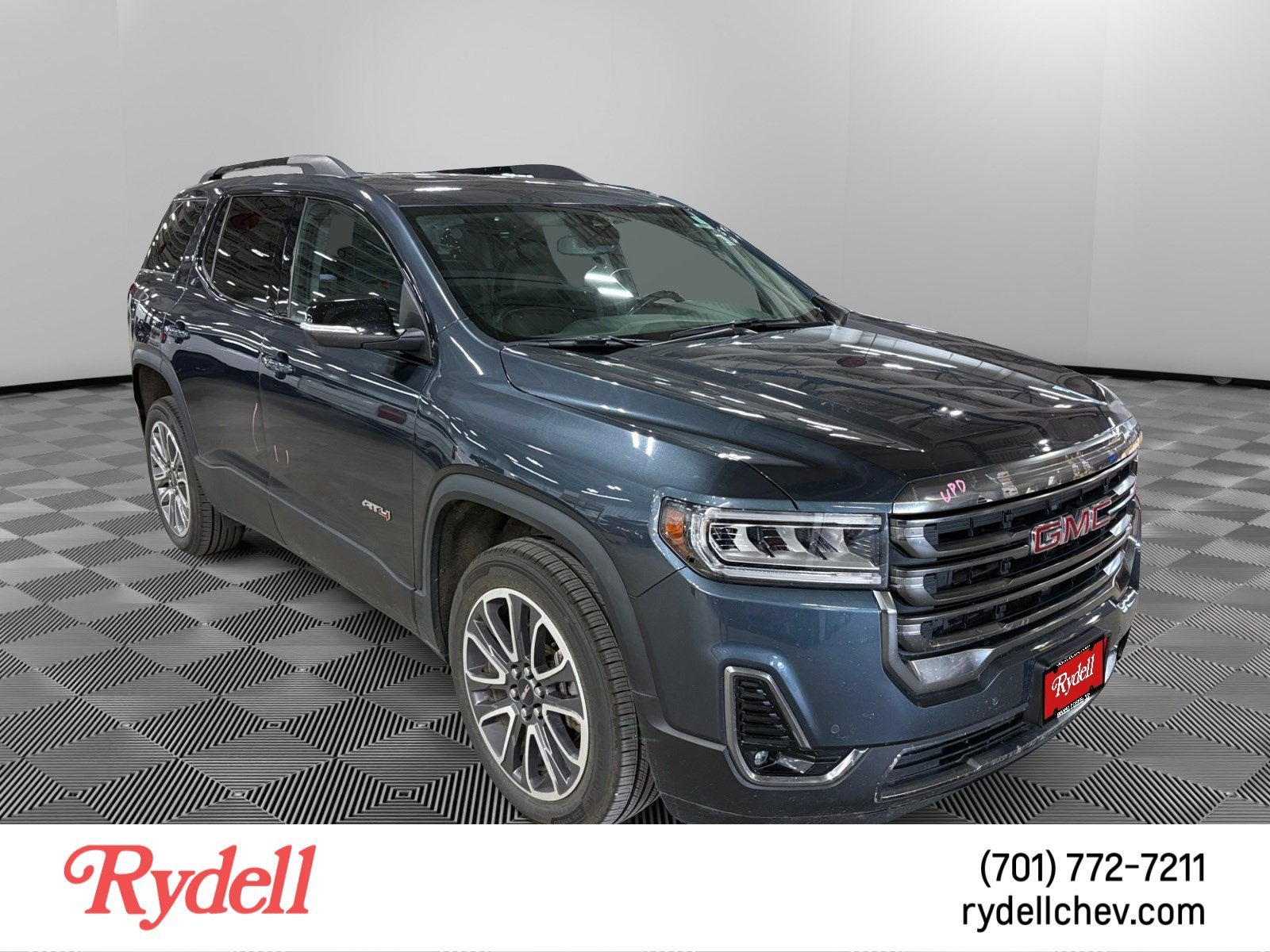 2020 GMC Acadia AT4