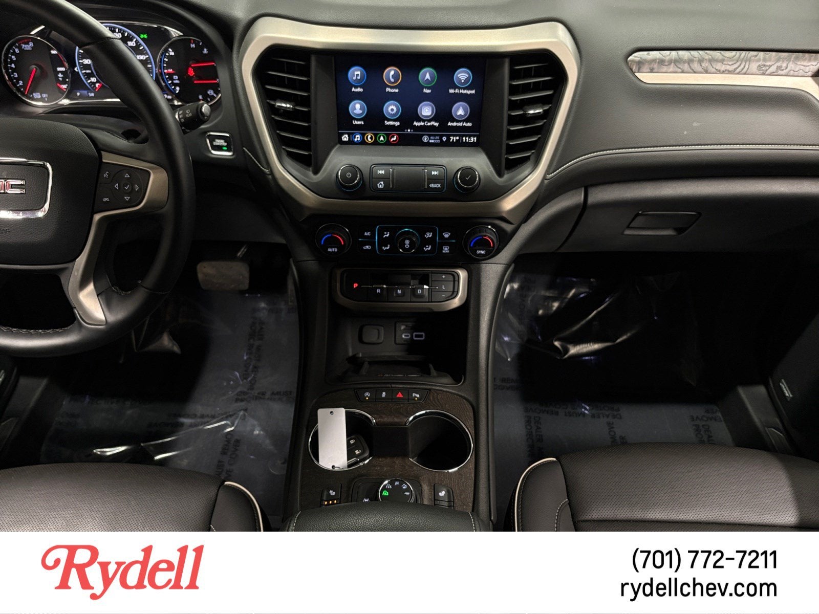 2023 GMC Acadia Denali