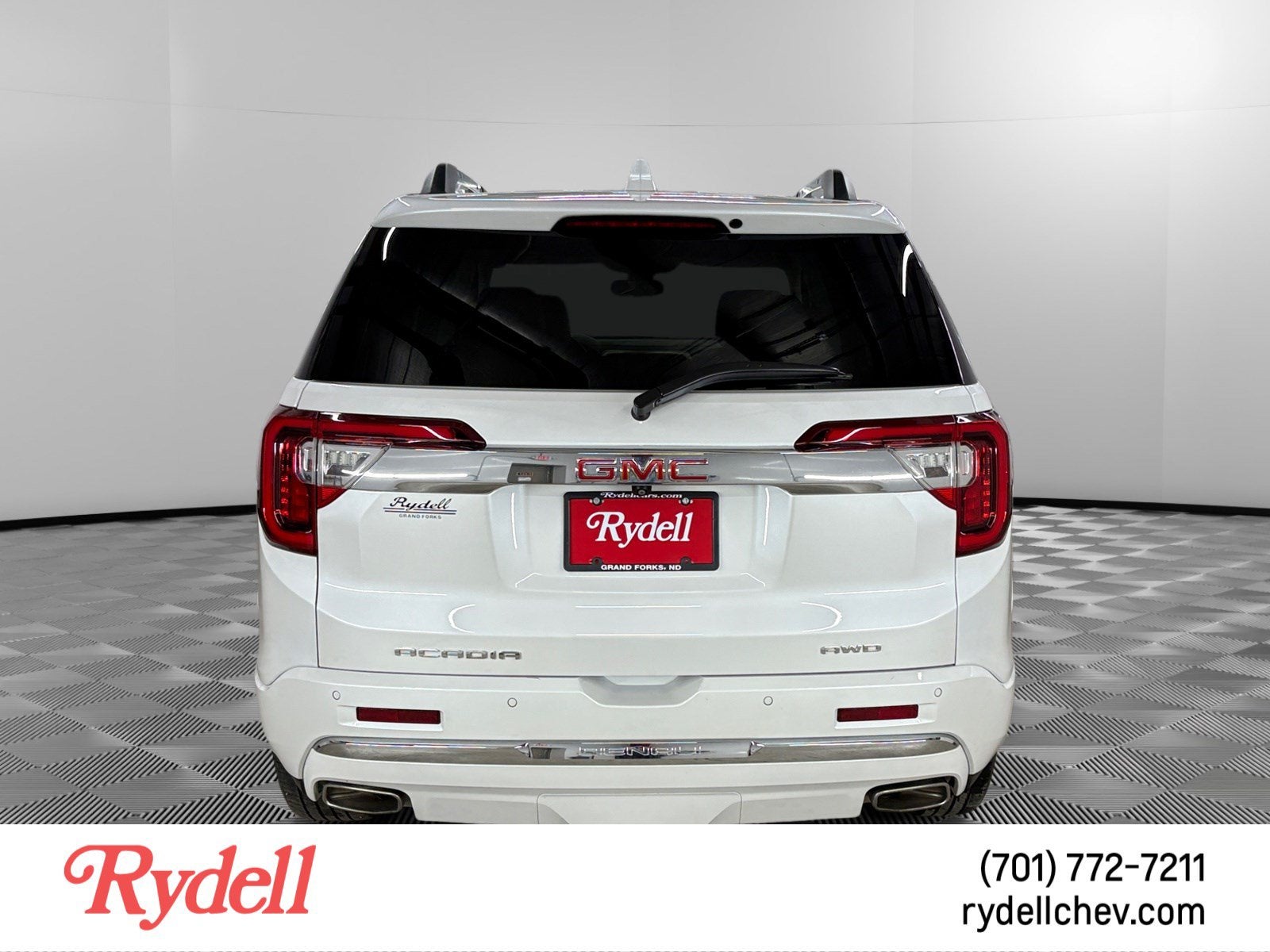 2023 GMC Acadia Denali
