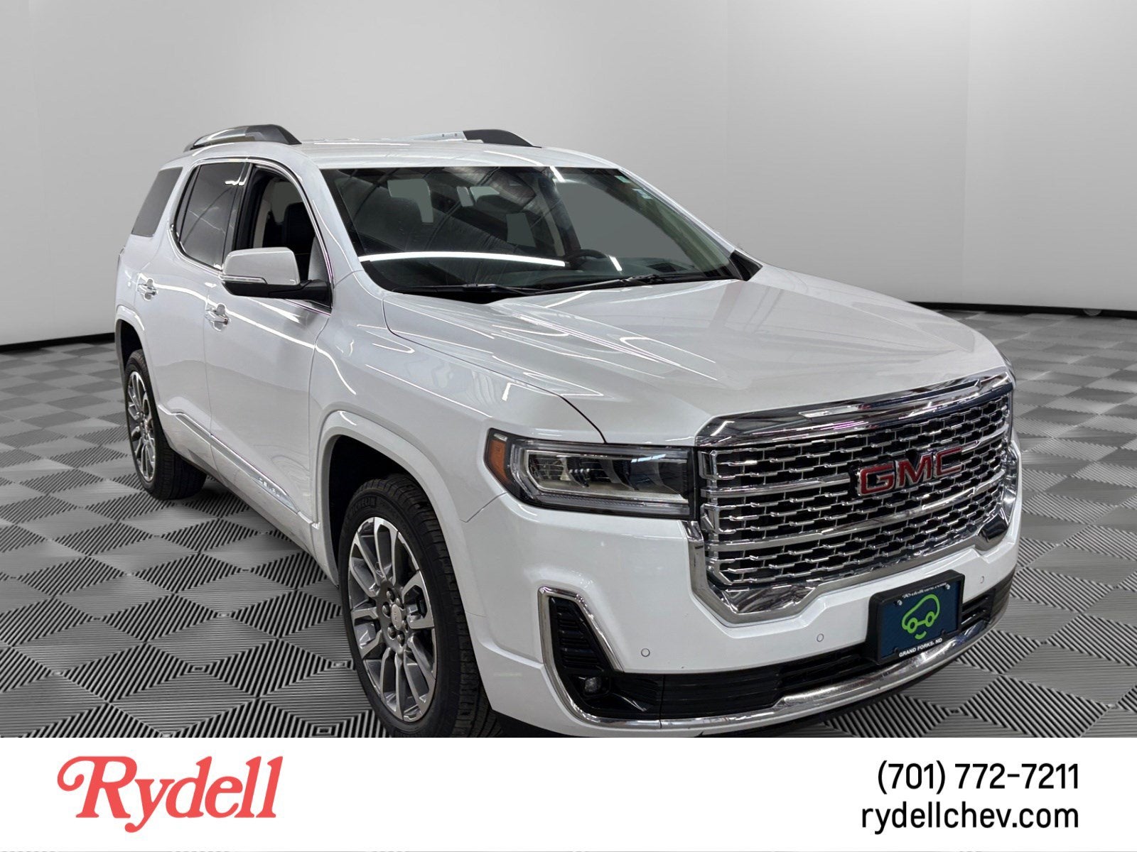 2023 GMC Acadia Denali