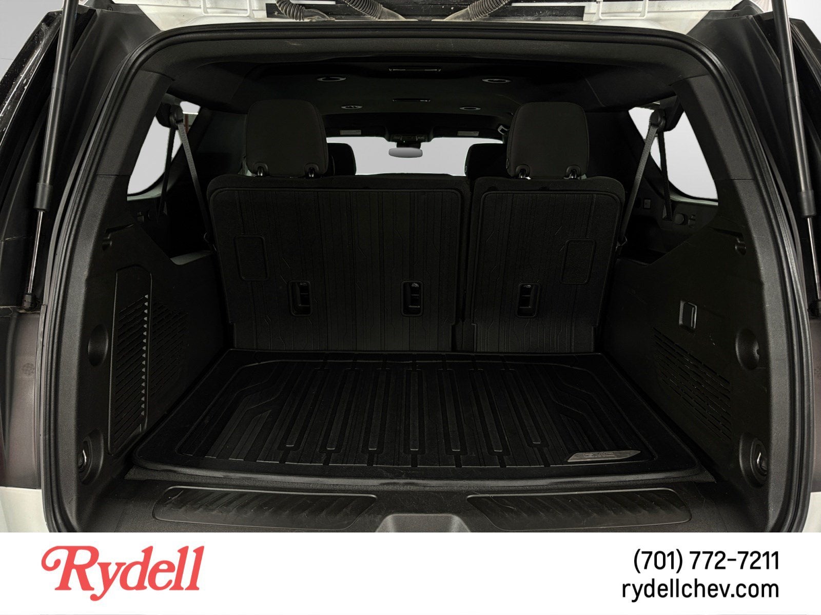 2023 GMC Yukon XL SLE