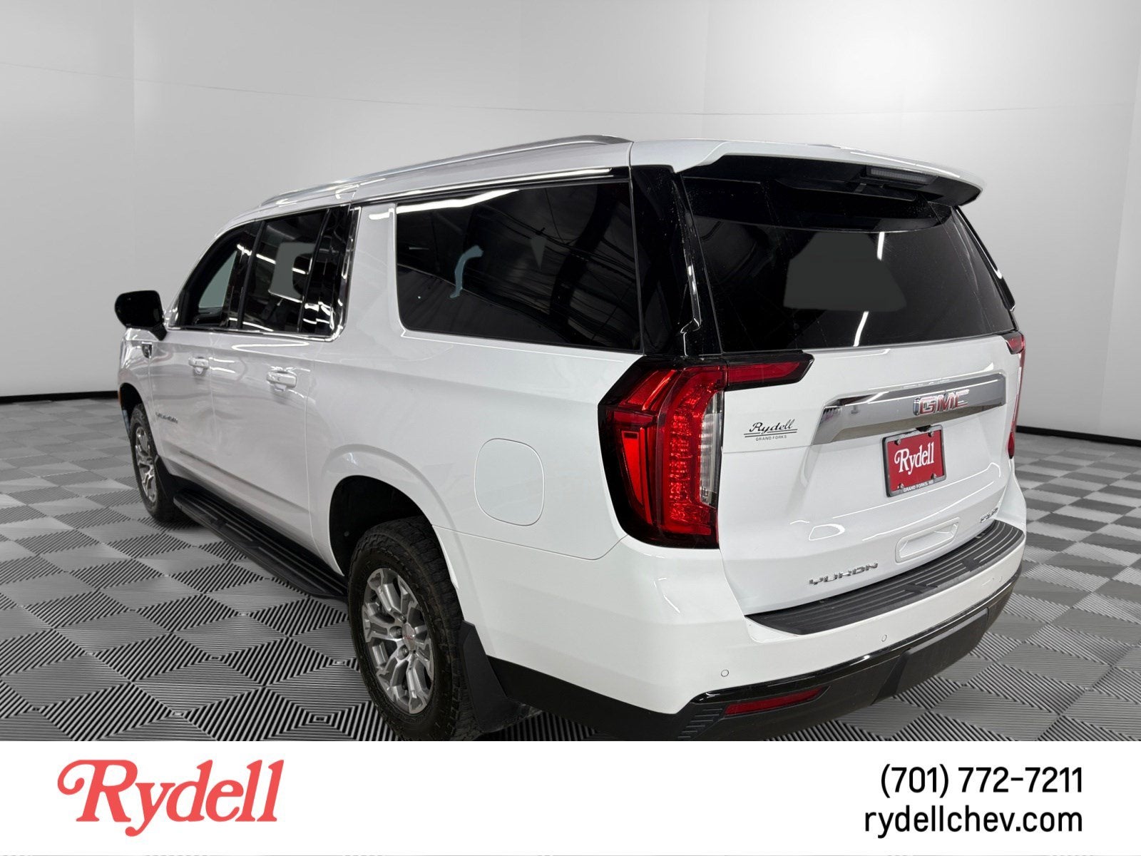 2023 GMC Yukon XL SLE