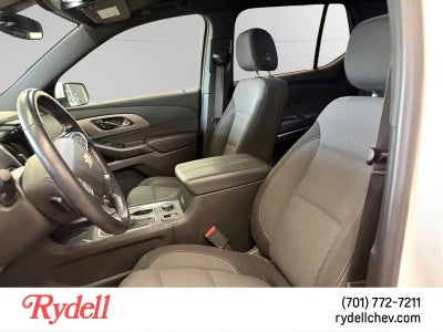 2022 Chevrolet Traverse LT Cloth