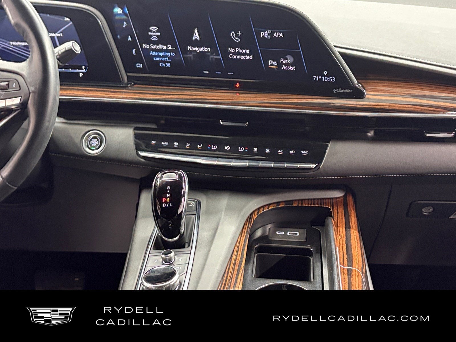 2023 Cadillac Escalade 4WD Premium Luxury