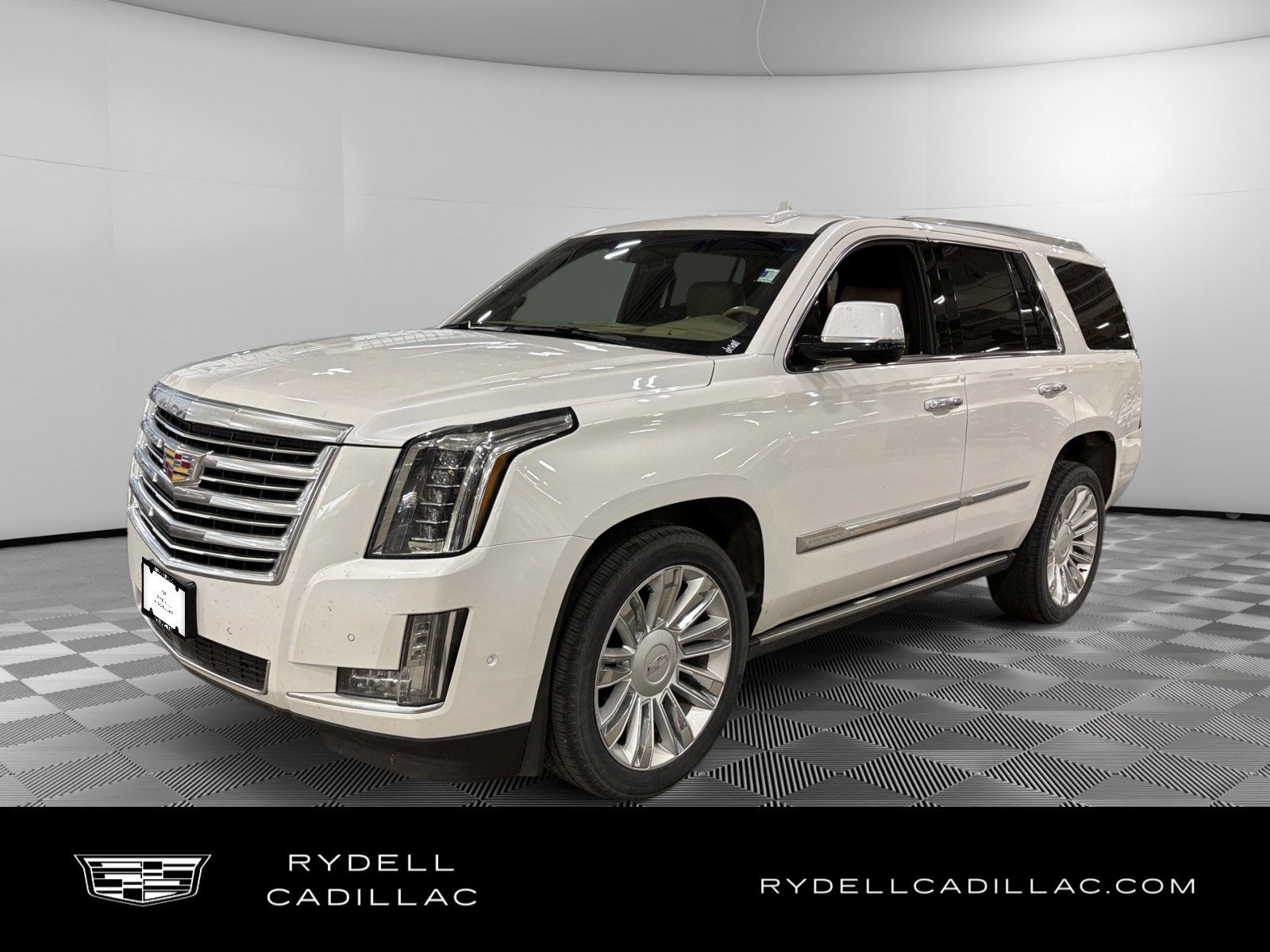 2018 Cadillac Escalade AWD Platinum's photo