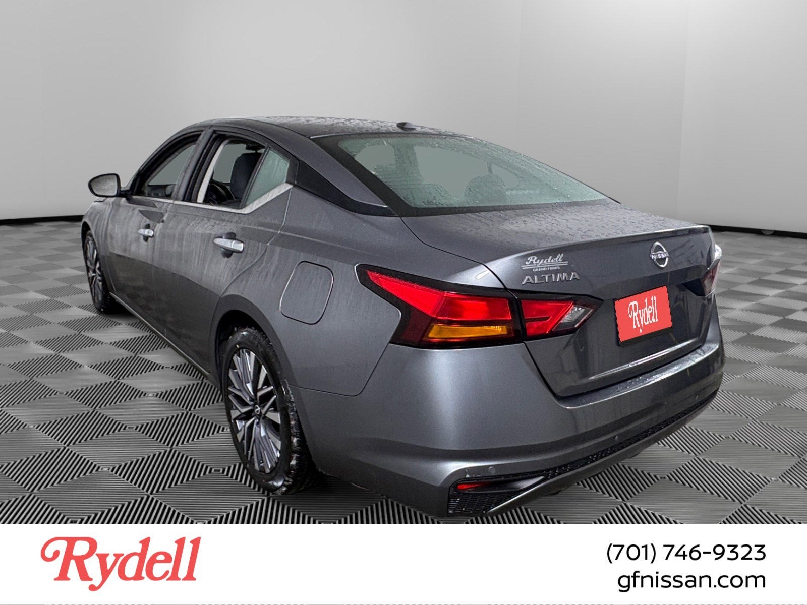 2025 Nissan Altima SV FWD