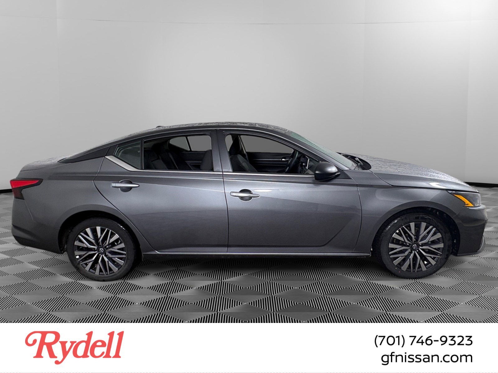 2025 Nissan Altima SV FWD