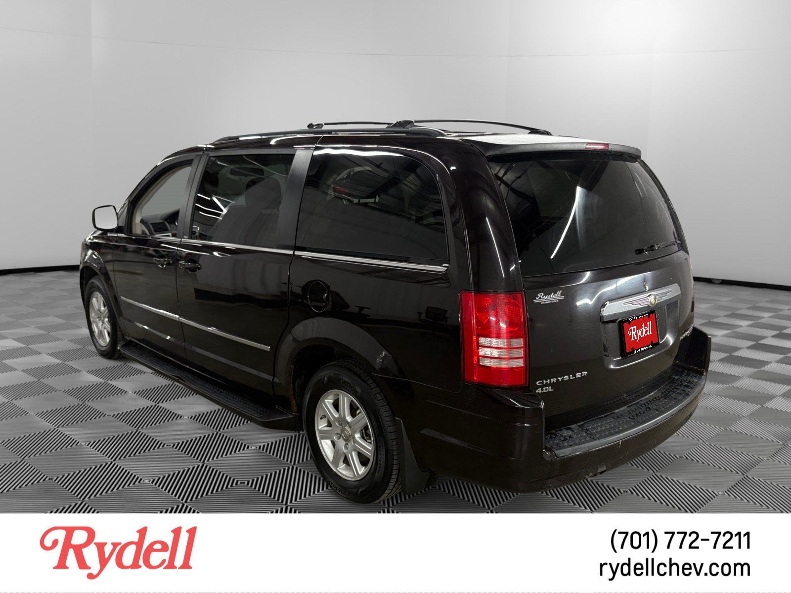 2010 Chrysler Town & Country Touring Plus