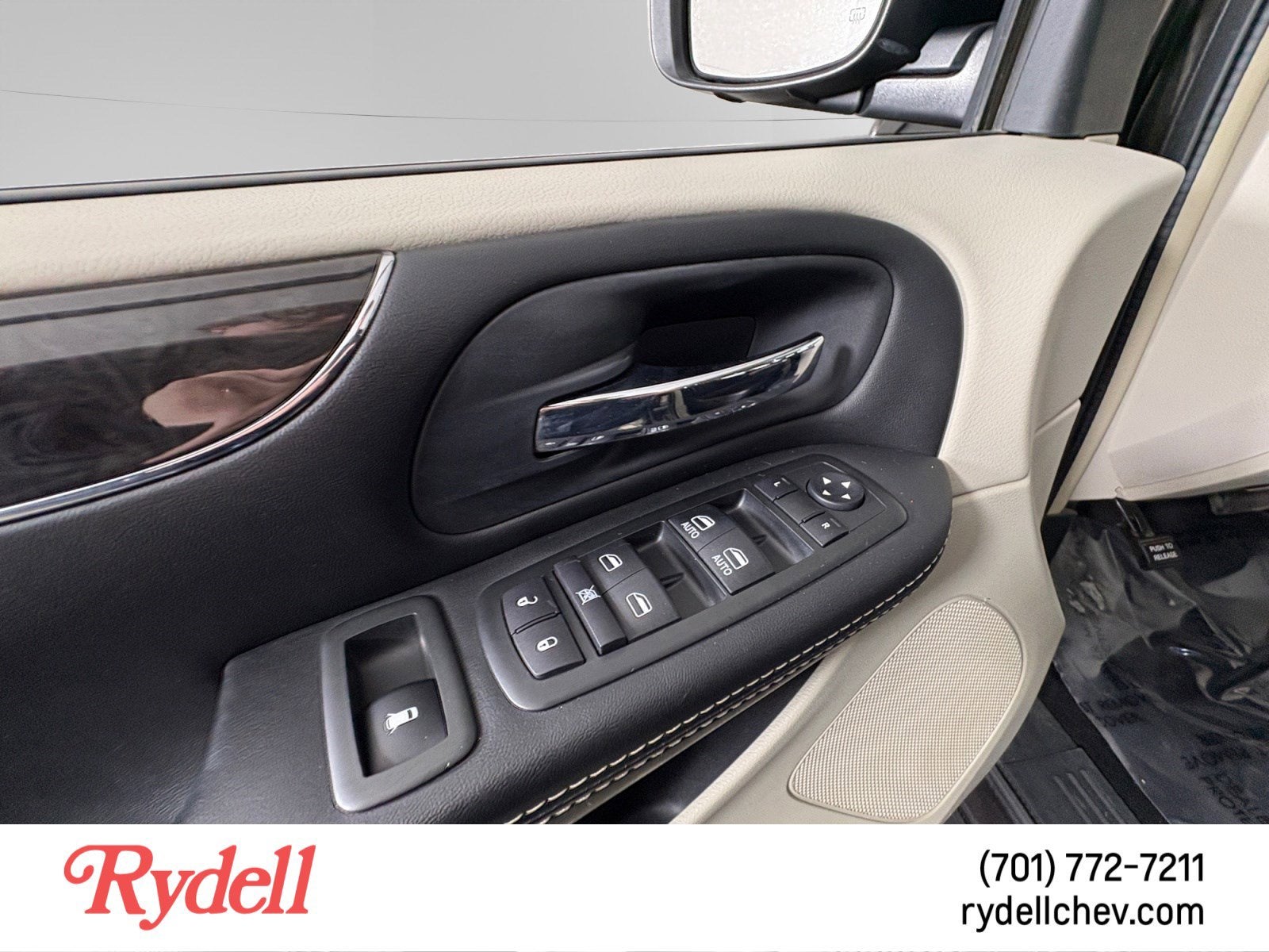 2015 Chrysler Town & Country Touring