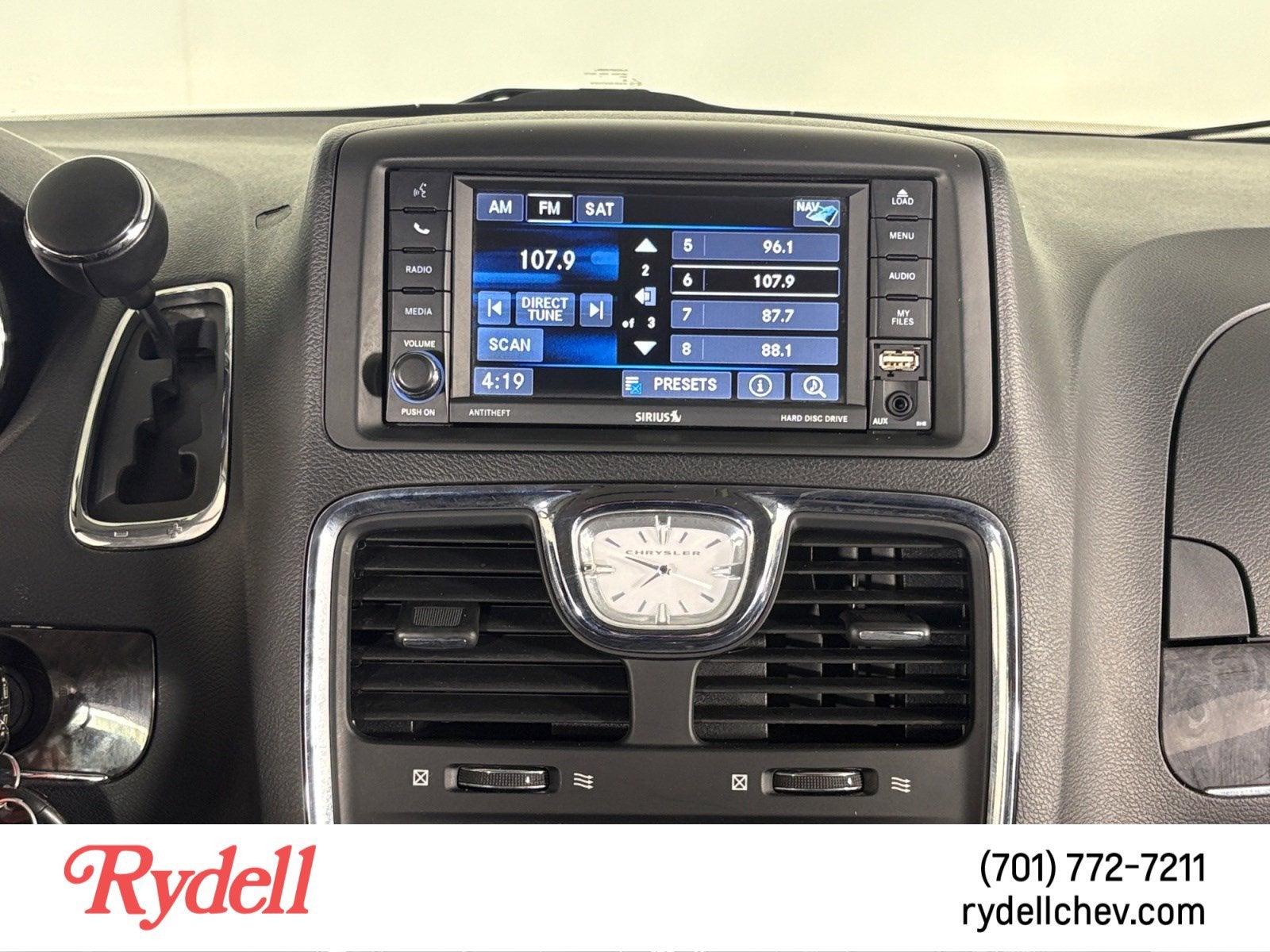 2016 Chrysler Town & Country Touring