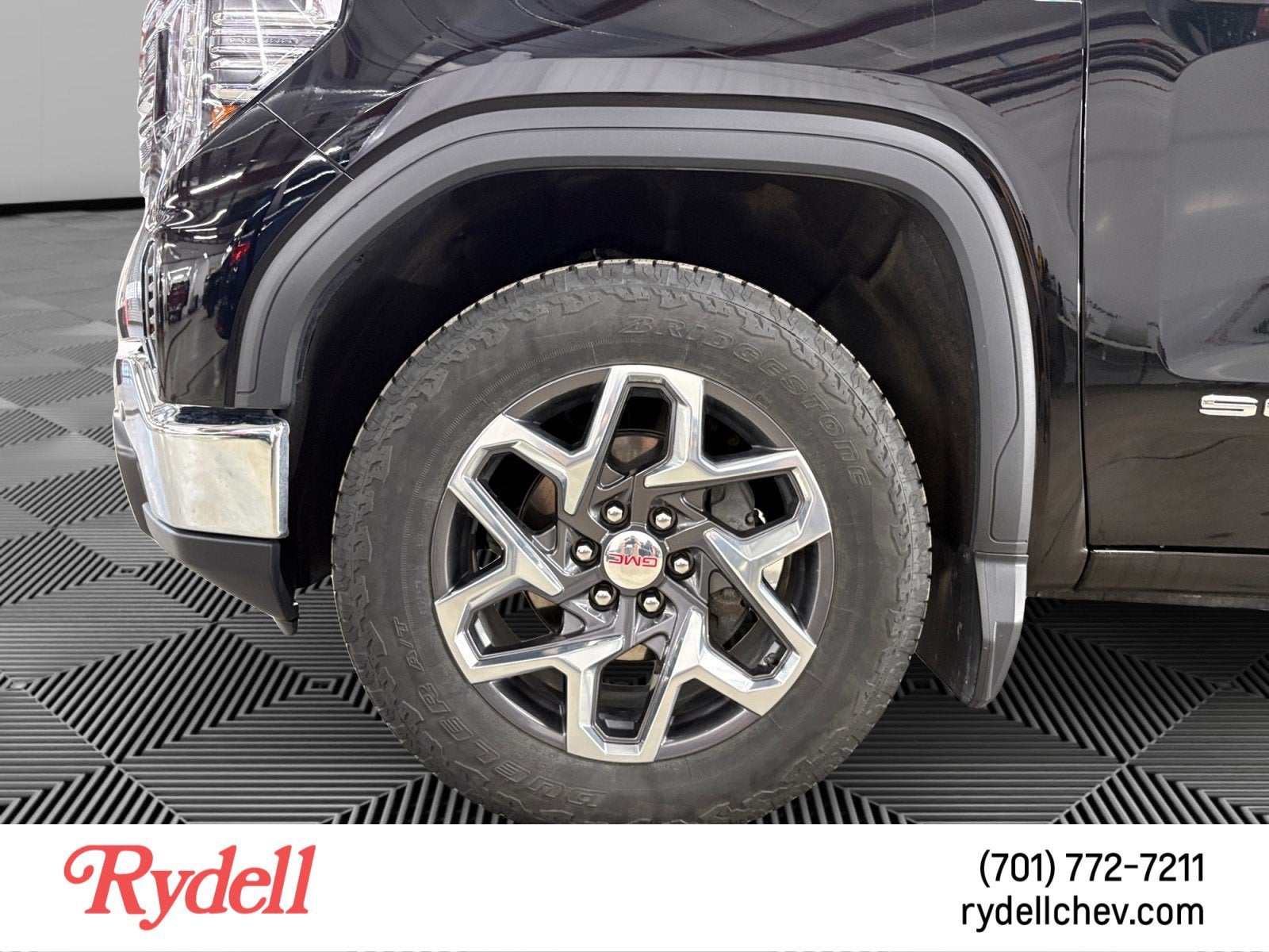 2024 GMC Sierra 1500 SLT