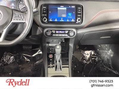 2023 Nissan Kicks SR