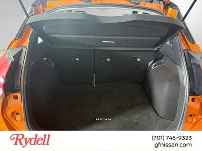 2023 Nissan Kicks SR