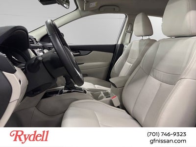 2022 Nissan Rogue Sport SL