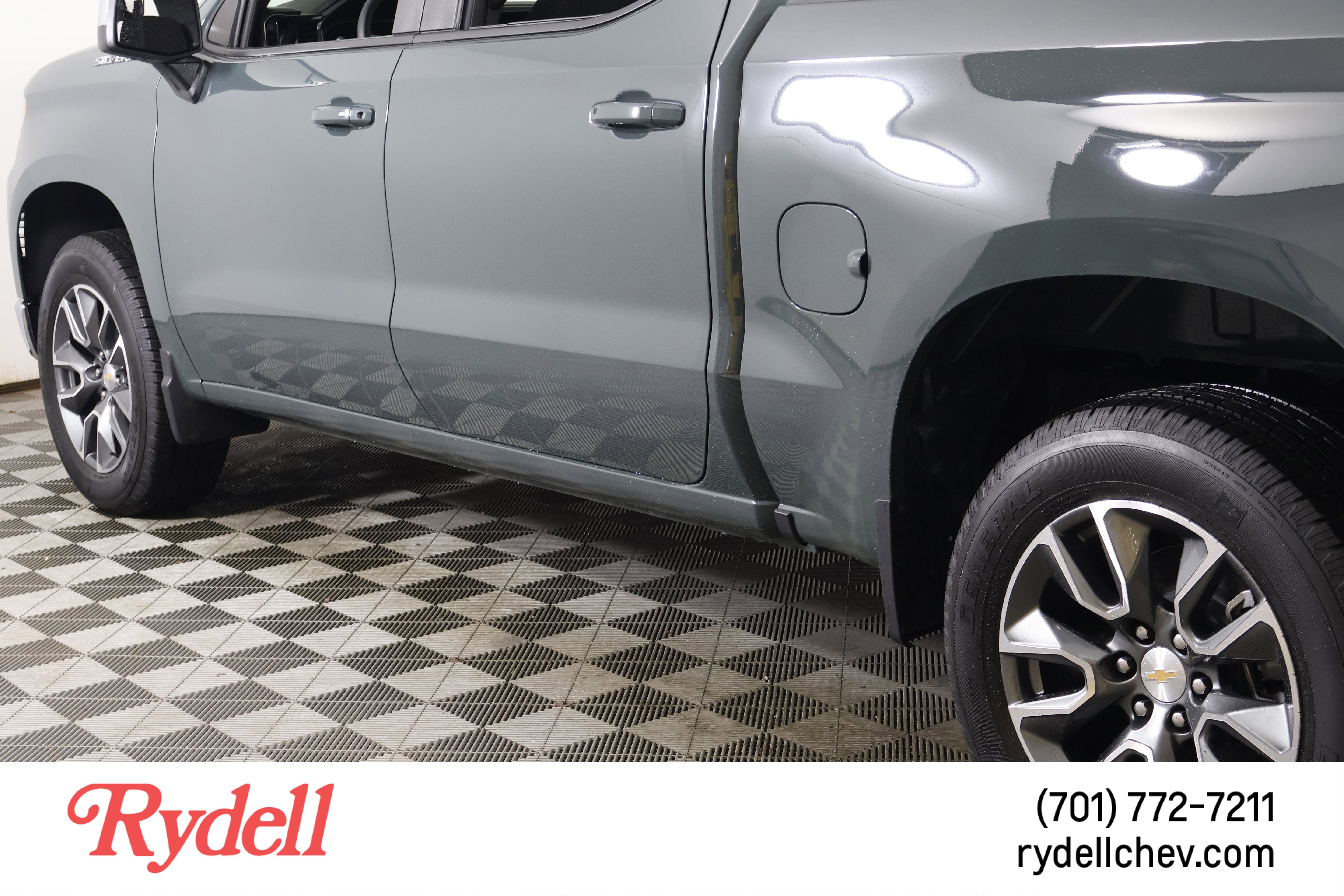 2025 Chevrolet Silverado 1500 LT