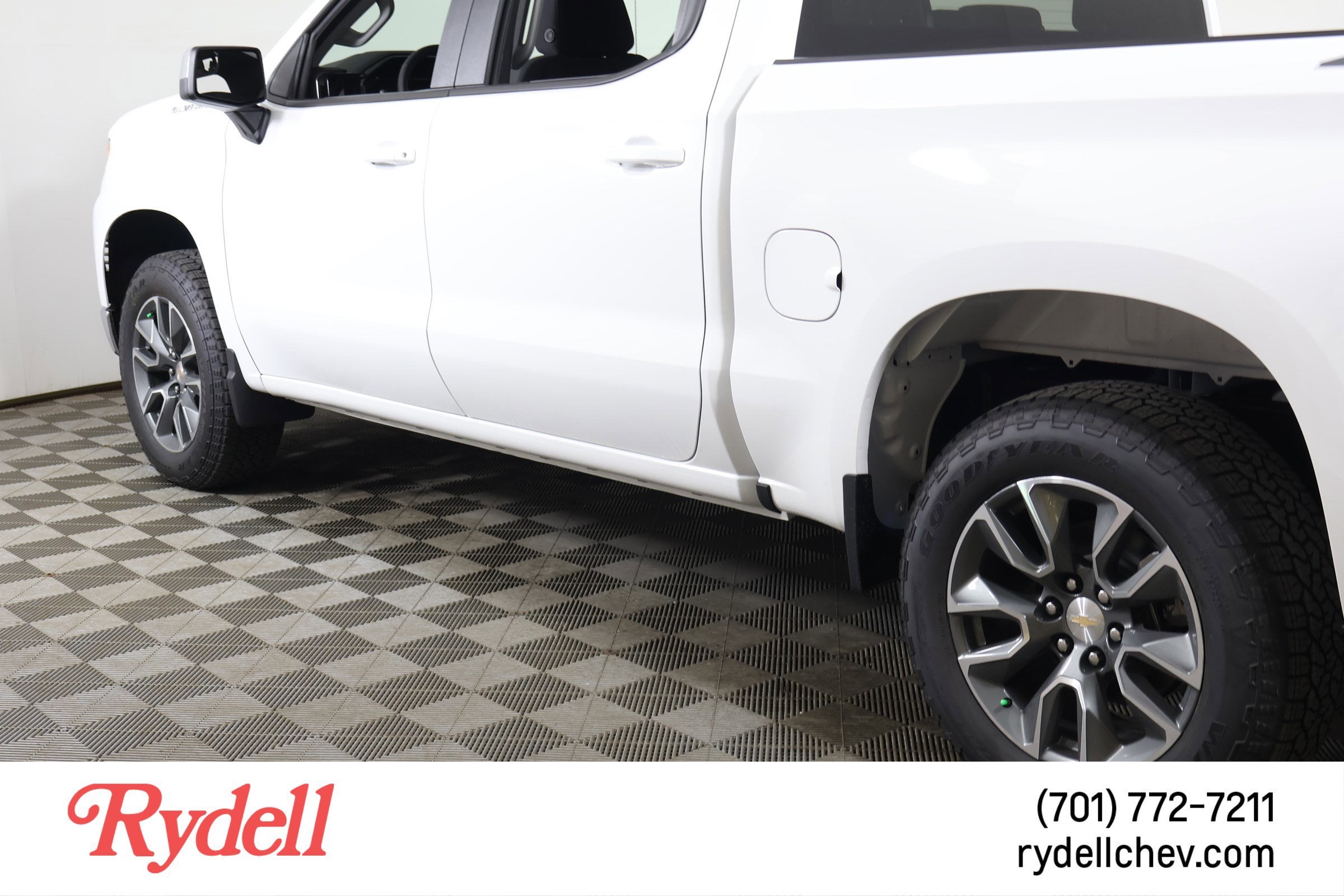 2025 Chevrolet Silverado 1500 LT (2FL)