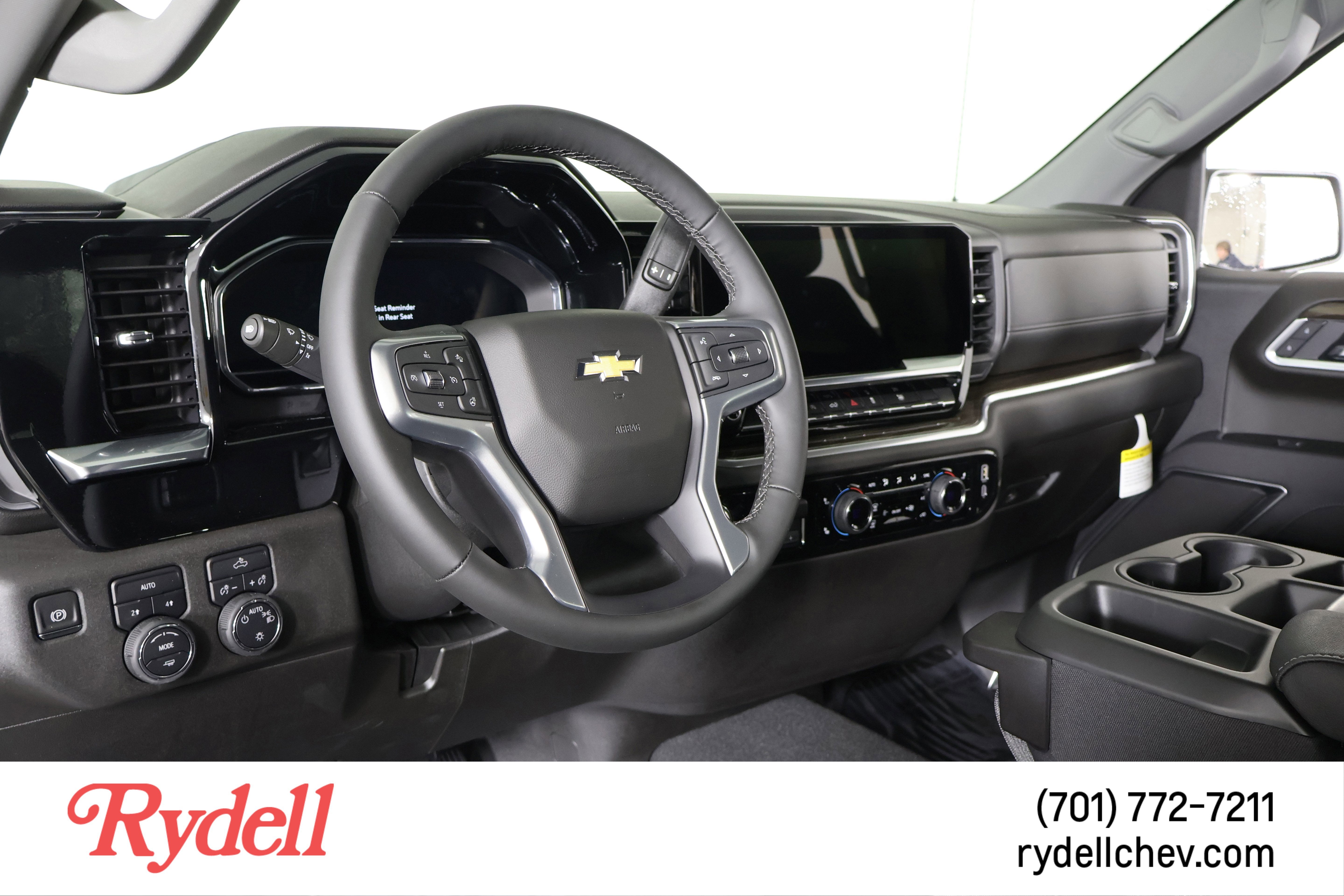 2025 Chevrolet Silverado 1500 LT (2FL)