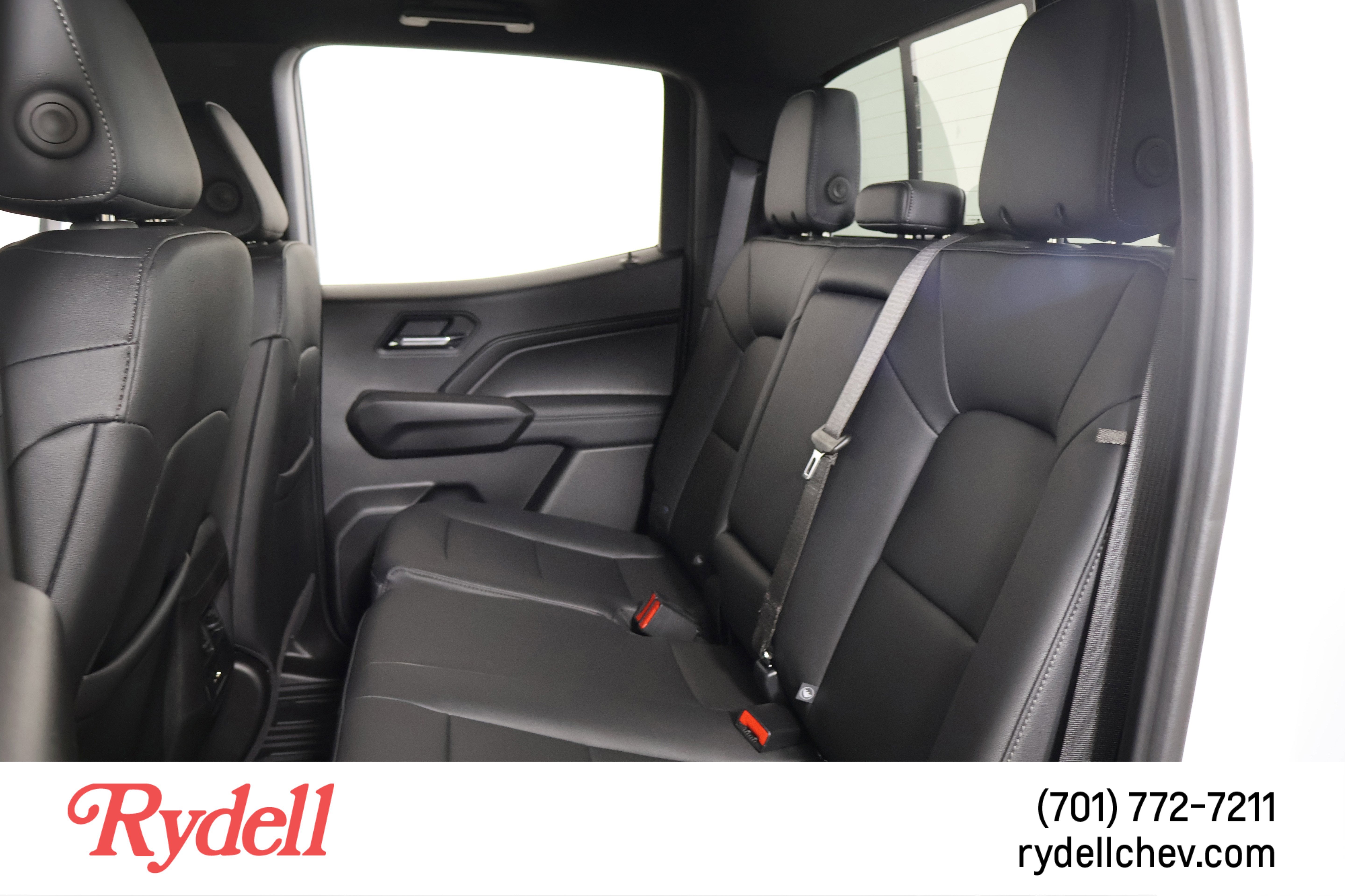 2025 Chevrolet Colorado WT/LT